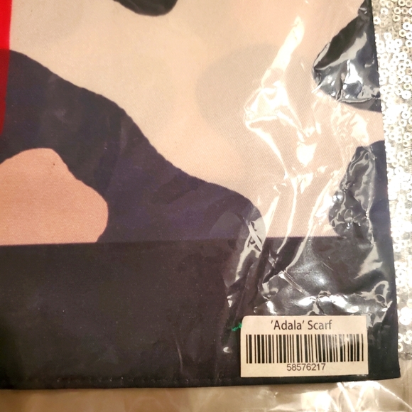 Scarf - Picture 2 of 3